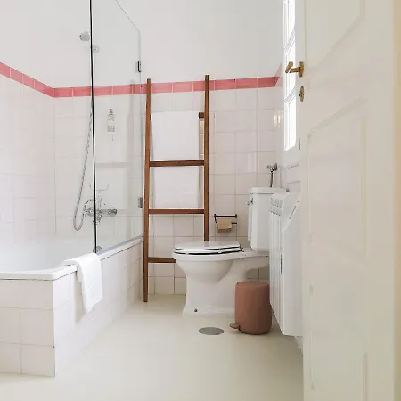 Casa Do Pátio, Casaspensadas * Juncal (Leiria)