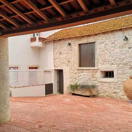 Holiday home Casa Do Patio, Casaspensadas Juncal (Leiria)