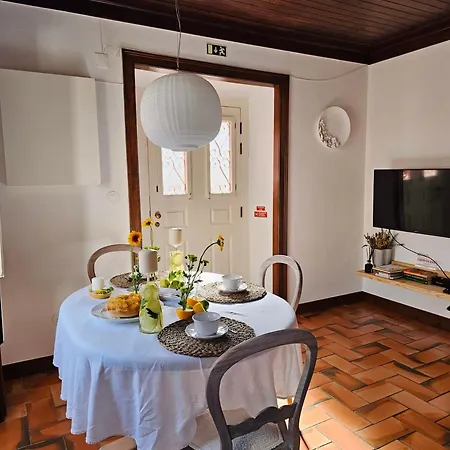 Casa Do Pátio, Casaspensadas Juncal (Leiria)